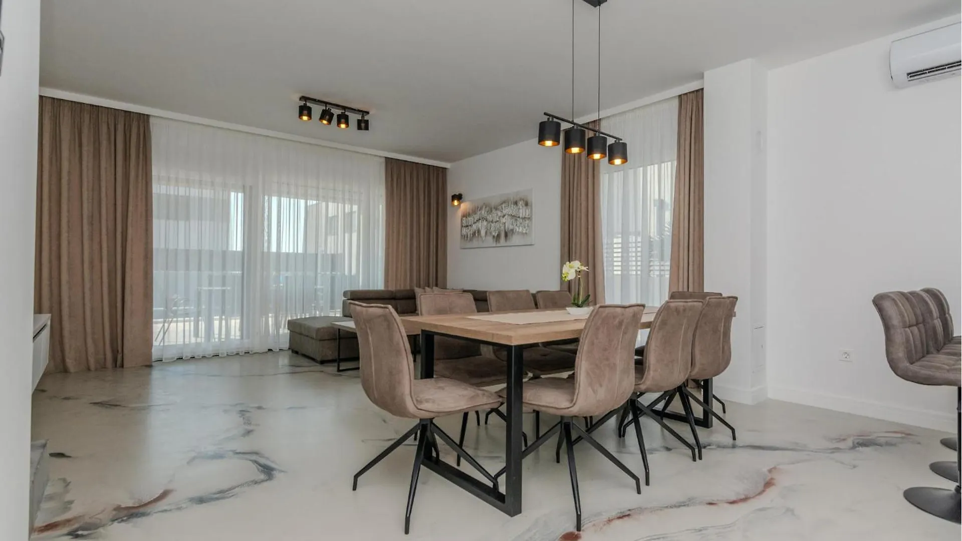 Gorgeous Home In Vrsi With Outdoor Swimming Pool